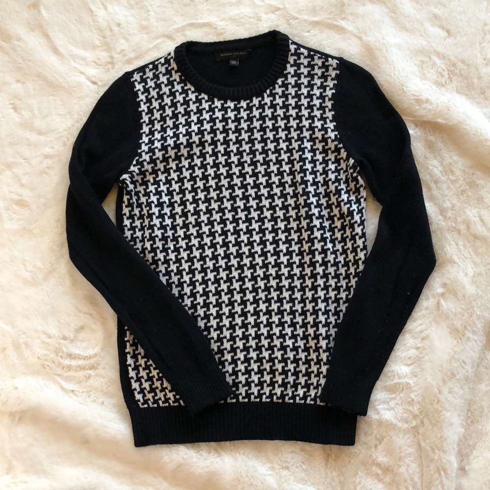 Banana Republic cable knit herringbone sweater